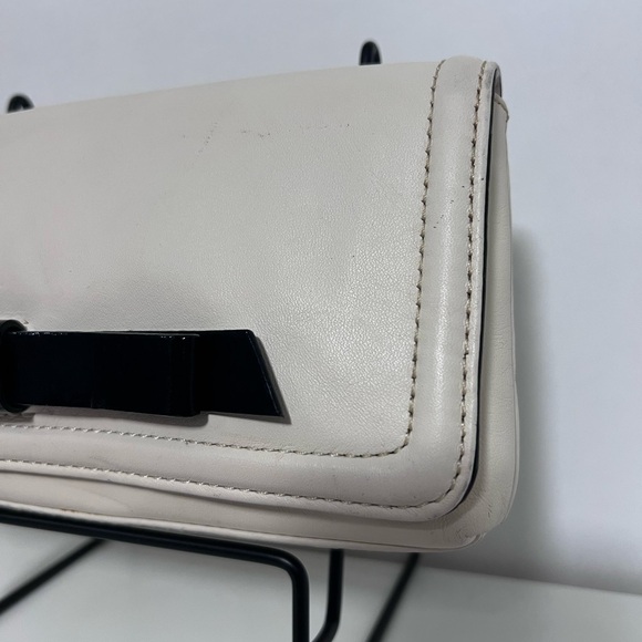Kate Spade Keira Chelsea Park Cream Leather Clutch Black Bow - Picture 3 of 13